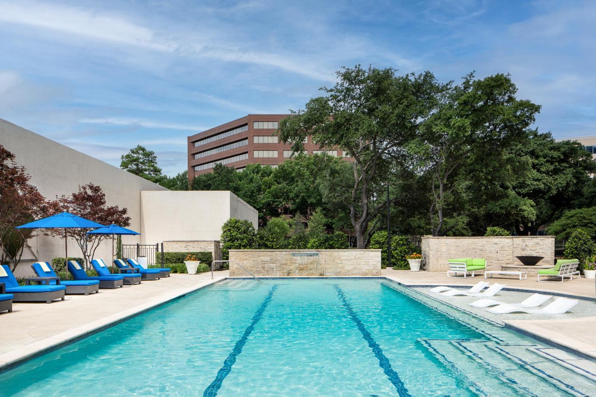 Dallas-Addison Marriott Quorum By The Galleria Exterior photo